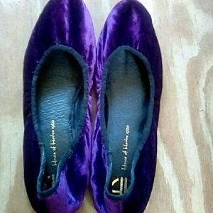 Women's shoes by House of Harlow 1960